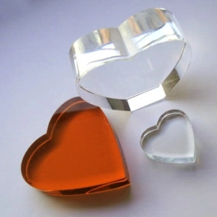 Kristallglasherzen orange, 80x80x15mm, opt. rein