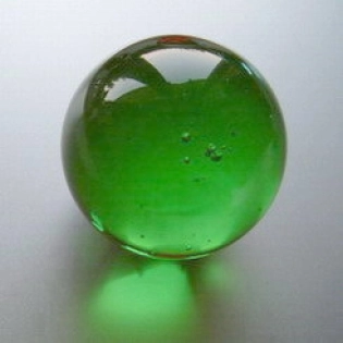 Glaskugel 35 mm grün, handgefertigt II. Wahl