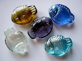 Glass pebbles motifs