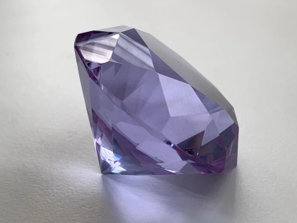 Crystal Glass Diamonds 50 mm Purple