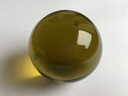 Glaskugel 50mm, oliv-grün II. Wahl