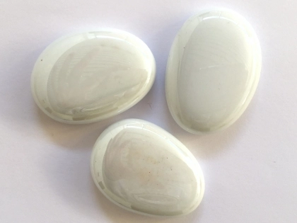 Glass Pebbles 28-30 mm Pearl White Opaque OVAL Shimmering Surface | Glass Nuggets