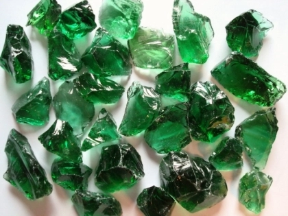 Glass stones | glass chunks | glass lumps dark green 20-40 mm/20 kg