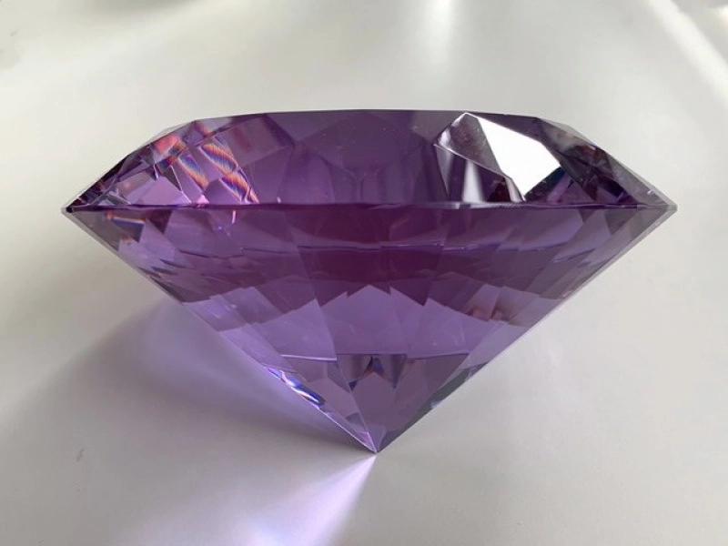 Crystal Glass Diamonds 150 mm Purple back