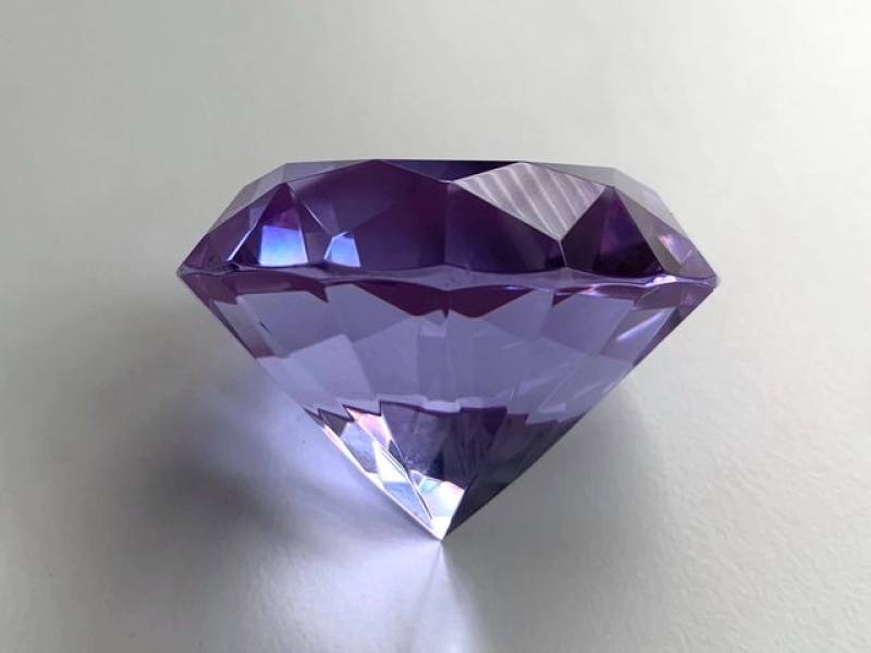 Crystal Glass Diamonds 50 mm Purple back
