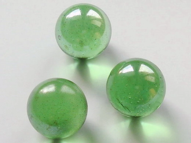 Glass Marbles 35 mm Green | Shimmering Surface | 1 Kg